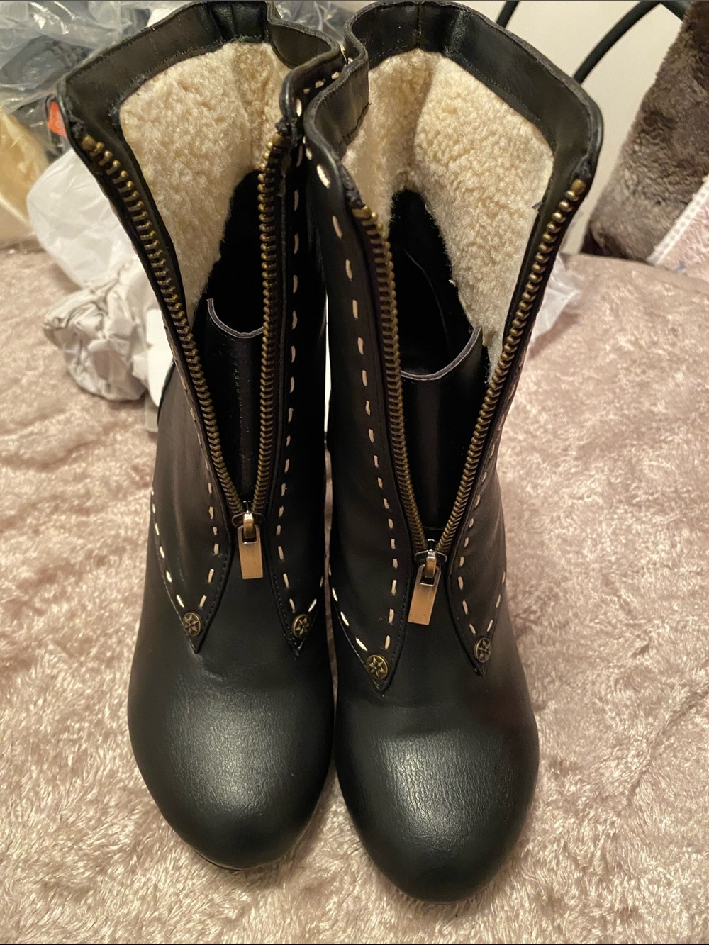 Women's Black Zip-Front Fleece-Lined Ankle Boots